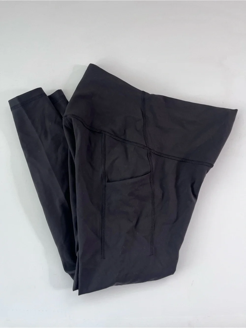 Lululemon Wunder Train HR Tight Size 8